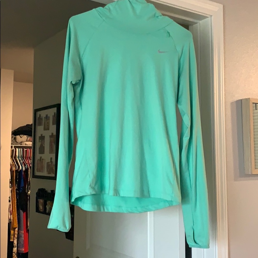 Nike Cowl Dri Fit Pullover